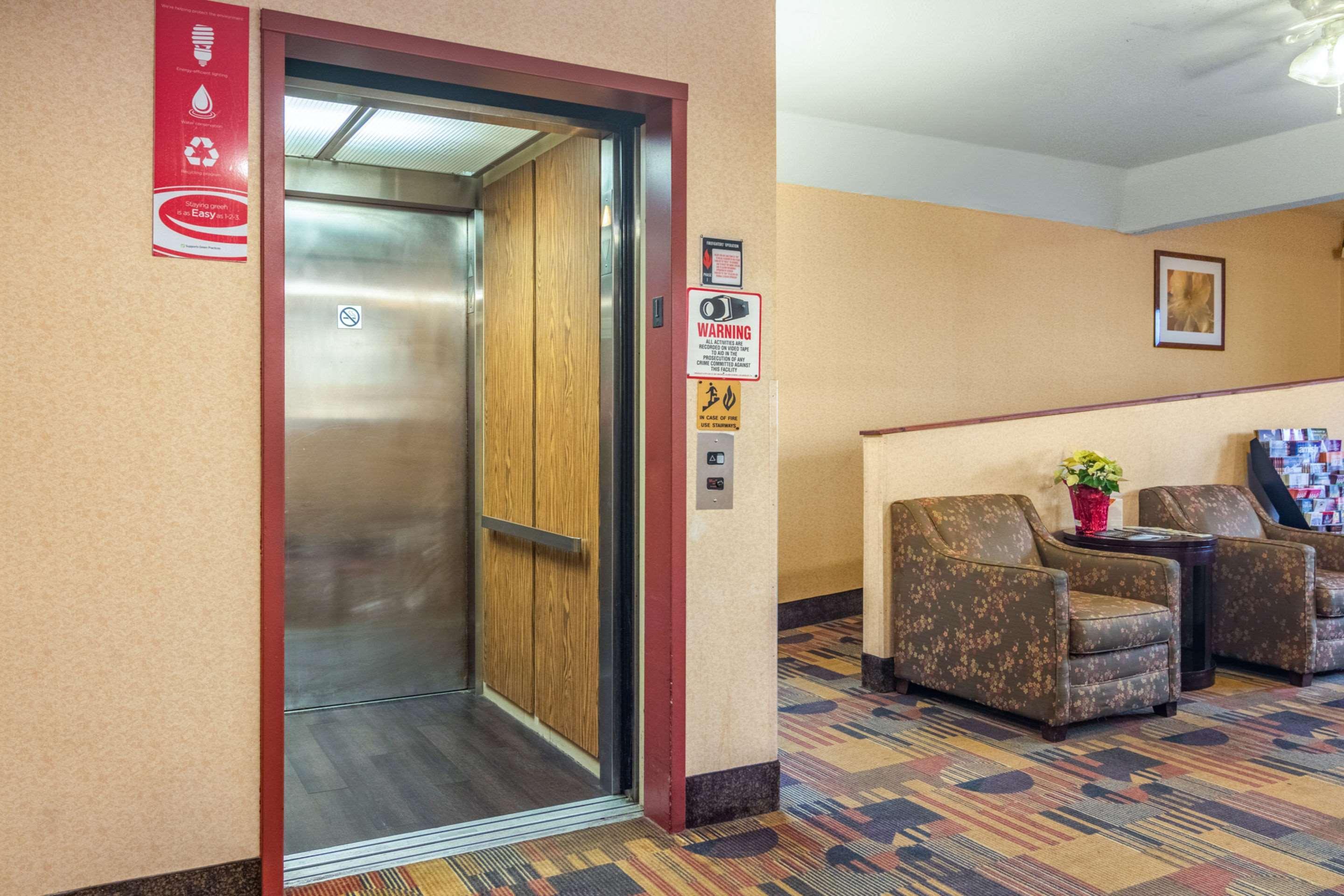 Econo Lodge Кент Экстерьер фото