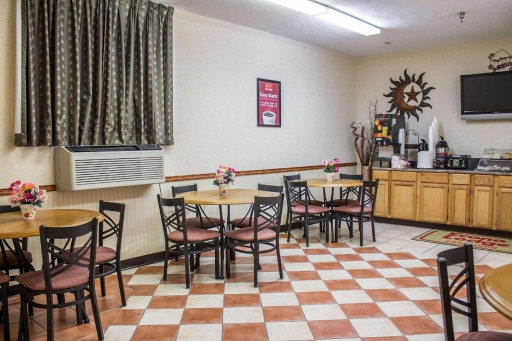 Econo Lodge Кент Экстерьер фото